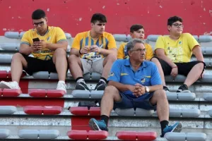 Φωτορεπορτάζ από τις κερκίδες στο ΑΕΖ - ΑΠΟΕΛ