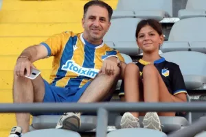 Φωτορεπορτάζ από τις κερκίδες στο ΑΕΖ - ΑΠΟΕΛ
