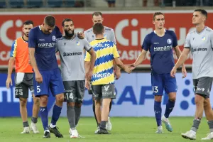 (Σχόλιο για το 2-0) "Η Γάνδη δεν έπαιξε καλά/Αόρατοι οι επιθετικοί"