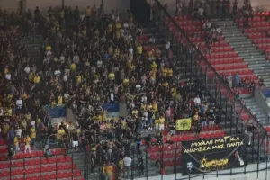 Πάνω από 700 οπαδοί της Ένωσης στις εξέδρες