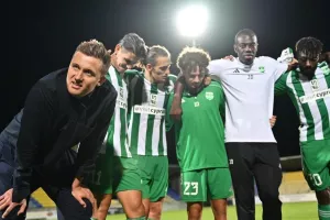 Τους μάζεψε, τους συνεχάρη και... έδωσε το σύνθημα! (Φώτος)