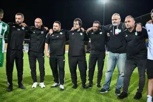 Τους μάζεψε, τους συνεχάρη και... έδωσε το σύνθημα! (Φώτος)