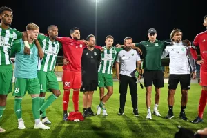 Τους μάζεψε, τους συνεχάρη και... έδωσε το σύνθημα! (Φώτος)