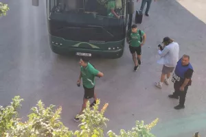 Ομόνοια/ Άφιξη με... ντόπες! (Φώτος/Βίντεο)