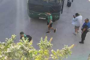 Ομόνοια/ Άφιξη με... ντόπες! (Φώτος/Βίντεο)