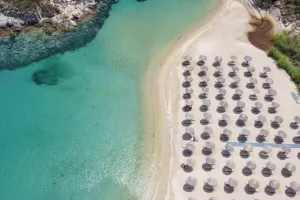 Σε νησιά και Αττική το Σαββατοκύριακο, οι «Ράμπο» του ΥΠΟΙΚ -Σαφάρι και ποινές για τις ξαπλώστρες