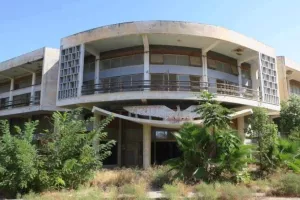 Ανόρθωση: "Μέχρι την Άγια μέρα της επιστροφής μας..."