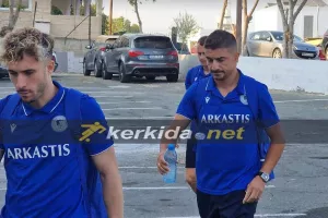 Ξανά στα μπλε αλλά... αντίπαλος!