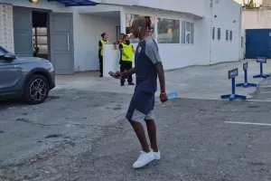 Η άφιξη της Ανόρθωσης (Φώτος)