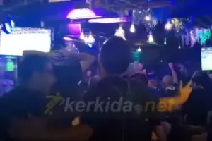 (Ντιναμό Ζ. - ΑΕΚ) Παίζoυν... παντού οι βιαστικοί Κροάτες! (Βίντεο - Kerkida)