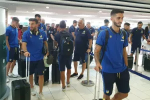 Στο αεροδρόμιο η αποστολή του ΑΠΟΕΛ (Φώτος)