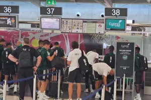 Στο αεροδρόμιο η αποστολή του Άρη (Φώτος)