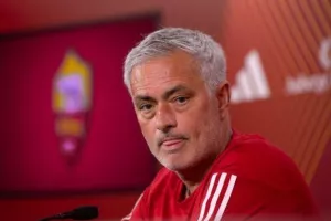 Μουρίνιο: "Μου υποσχέθηκαν έναν επιθετικό"