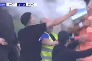 Τρίμηνη φυλάκιση στον οπαδό που πέταξε κουβά σε τερματοφύλακα στην Αυστραλία