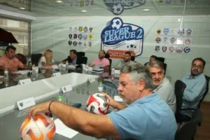 Με play-offs και play-outs η Super League 2