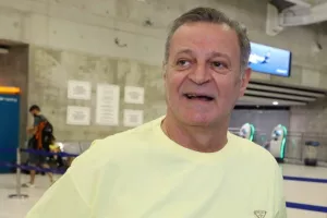  Χαλαρός και… στα κίτρινα ο Πρόδρομος 