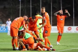 Καρμιώτισσα - Ομόνοια: Γκέλα... ολκής στο φινάλε! (φώτος)