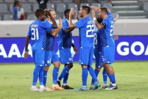 Απόλλων - Πάφος FC: Φιλική νίκη με Ντόνιο και γκολάρα... Κβίντα (φώτος)