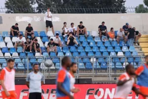 (ΦΩΤΟΡΕΠΟΡΤΑΖ) Ο κόσμος στο "Στέλιος Κυριακίδης"