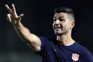 Πάφος - Καρμιώτισσα: Το πρώτο τρίποντο ήρθε με τριάρα! (φώτος)