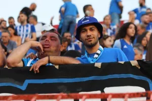 Φωτορεπορτάζ/Ο κόσμος στο Οθέλλος-Ανόρθωση