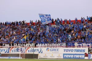 Φωτορεπορτάζ/Ο κόσμος στο Οθέλλος-Ανόρθωση