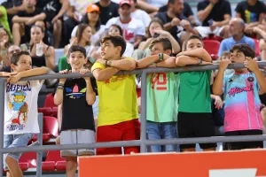Φωτορεπορτάζ/Ο κόσμος στο Οθέλλος-Ανόρθωση