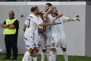 Απόλλων - Οθέλλος: "Στραβή" πρεμιέρα, κόλλησαν... οι "γαλάζιοι", άντεξαν οι Αθηαινίτες! (φώτος)
