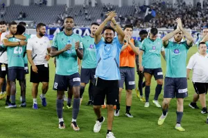 "Πάρτι" Οθέλλου, στο επίκεντρο ο πιστός οπαδός του, Νικόλας! (φώτος)