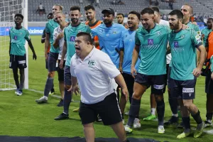 "Πάρτι" Οθέλλου, στο επίκεντρο ο πιστός οπαδός του, Νικόλας! (φώτος)