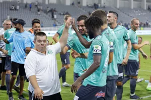 "Πάρτι" Οθέλλου, στο επίκεντρο ο πιστός οπαδός του, Νικόλας! (φώτος)