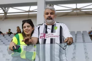 Άρης - ΑΕΚ: Οι... πρωταθλητές ξεκίνησαν με τρίποντο! (φώτος)