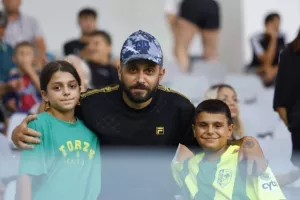 Άρης - ΑΕΚ: Οι... πρωταθλητές ξεκίνησαν με τρίποντο! (φώτος)
