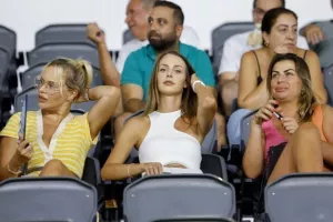 Άρης - ΑΕΚ: Οι... πρωταθλητές ξεκίνησαν με τρίποντο! (φώτος)