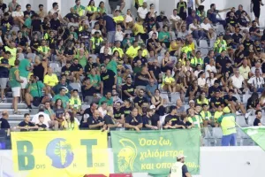 Άρης - ΑΕΚ: Οι... πρωταθλητές ξεκίνησαν με τρίποντο! (φώτος)