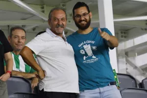 Άρης - ΑΕΚ: Οι... πρωταθλητές ξεκίνησαν με τρίποντο! (φώτος)