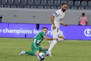 Άρης - ΑΕΚ: Οι... πρωταθλητές ξεκίνησαν με τρίποντο! (φώτος)