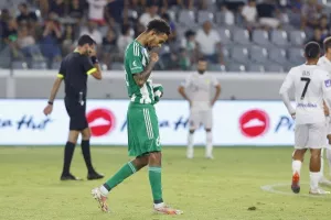 Άρης - ΑΕΚ: Οι... πρωταθλητές ξεκίνησαν με τρίποντο! (φώτος)