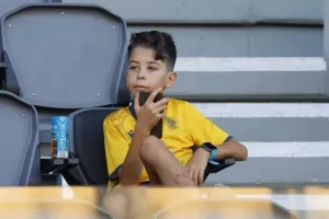 ΑΕΛ - ΑΕΖ: Απίθανο ματς με 7 γκολ, ανατροπές, αποβολές και Παπαφώτη... λυτρωτή! (Φώτος)