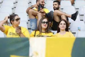 ΑΕΛ - ΑΕΖ: Απίθανο ματς με 7 γκολ, ανατροπές, αποβολές και Παπαφώτη... λυτρωτή! (Φώτος)