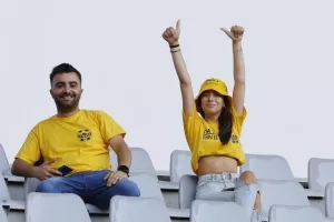 ΑΕΛ - ΑΕΖ: Απίθανο ματς με 7 γκολ, ανατροπές, αποβολές και Παπαφώτη... λυτρωτή! (Φώτος)