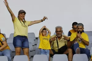ΑΕΛ - ΑΕΖ: Απίθανο ματς με 7 γκολ, ανατροπές, αποβολές και Παπαφώτη... λυτρωτή! (Φώτος)