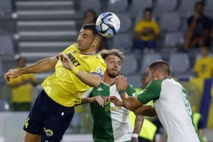 ΑΕΛ - ΑΕΖ: Απίθανο ματς με 7 γκολ, ανατροπές, αποβολές και Παπαφώτη... λυτρωτή! (Φώτος)