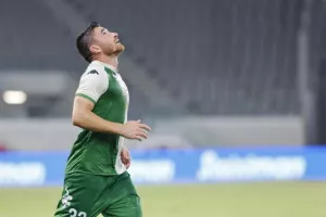 ΑΕΛ - ΑΕΖ: Απίθανο ματς με 7 γκολ, ανατροπές, αποβολές και Παπαφώτη... λυτρωτή! (Φώτος)