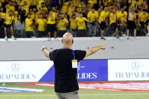 Χαραλάμπους σε οίστρο άλλαξε το ματς με τρεις 'χρυσές' αλλαγές! (φώτος)