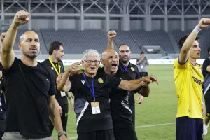 (ΒΙΝΤΕΟ Kerkida) Ωραίο σκηνικό... με ΘΥΡΑ 3 και παίκτες 