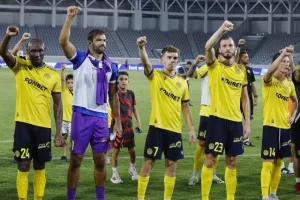 ΑΕΛ - ΑΕΖ: Απίθανο ματς με 7 γκολ, ανατροπές, αποβολές και Παπαφώτη... λυτρωτή! (Φώτος)