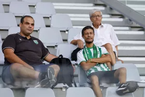 Ο κόσμος στη Λεμεσό (φώτος)
