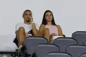 Από την κερκίδα ο Ζόκε