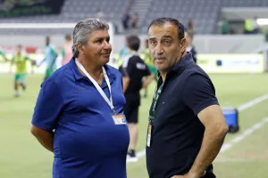 "O κ. Κούμας να αναλάβει τις ευθύνες του"
